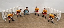 Vintage Hockey Cake Toppers Molded Plastic Figurines 6 Players 2 Goals New 