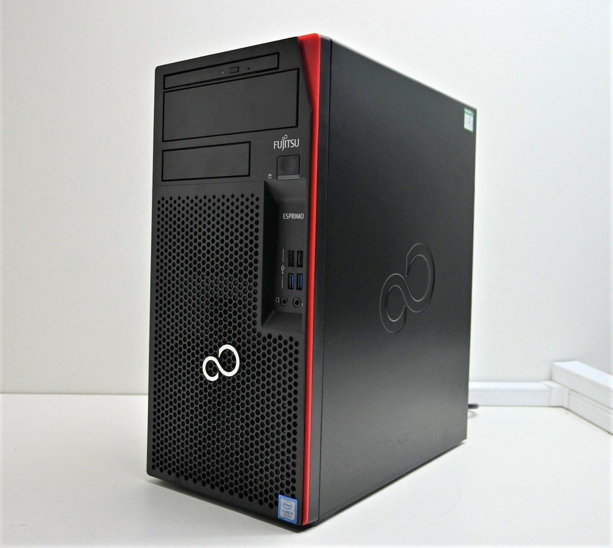 Desktop PC Fujitsu Esprimo p557/e85+ i5-7400 7th Gen 3GHz