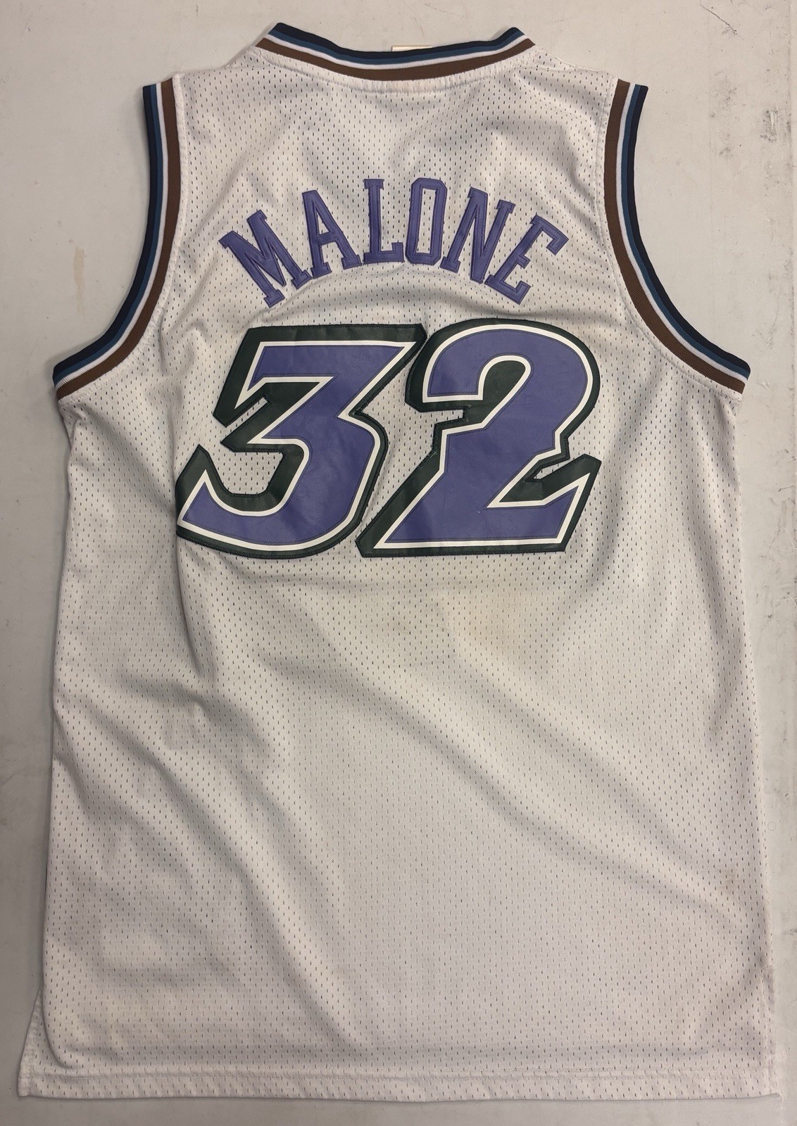 Karl Malone Adidas Hardwood Classic Stitched White Utah Jazz Jersey Size L+2 thumbnail 2