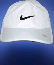 NIKE FEATHERLIGHT WOMEN'S ADJUSTABLE GOLF HAT - ONE SIZE FITS ALL