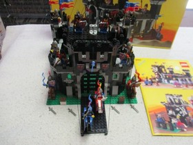 LEGO CASTLE BLACK MONARCH'S CASTLE 6085 VINTAGE 100% COMPLETE W/ MANUAL & BOX
