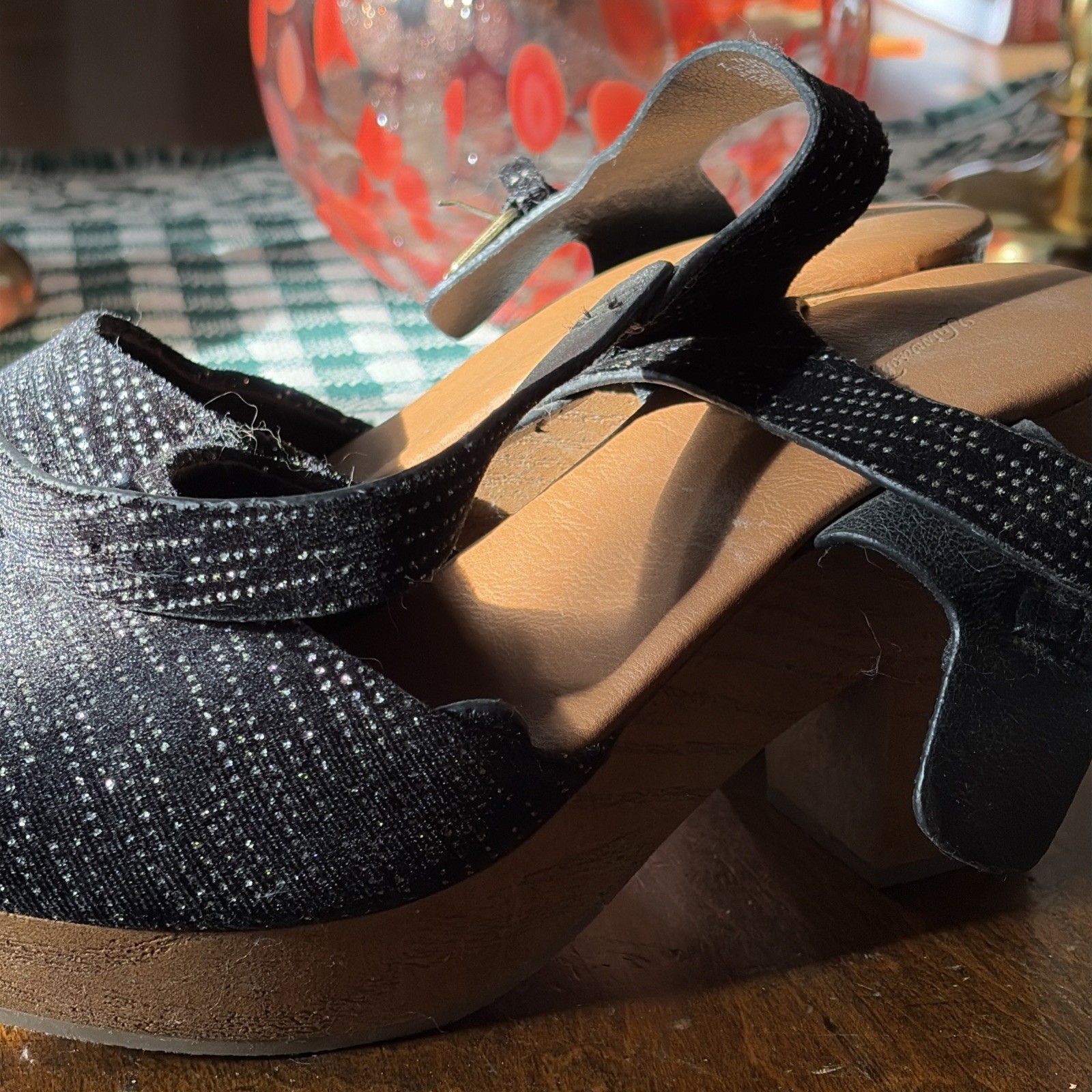 Universal Threads Clogs Black Sparkle Women’s Sz 7 - image 7