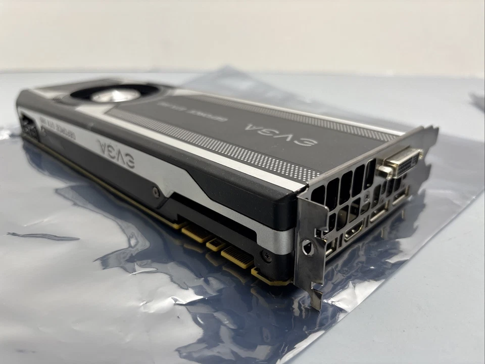 EVGA GEFORCE GTX 980 4GB GDDR5 04G-P4-1980-KR GRAPHICS CARD NS- P4F - Image 4 of 4