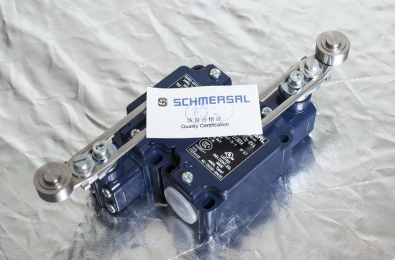 1pc new schmersal Z4V7H 335-11z-RVA-2272/2654 Limit switch | eBay