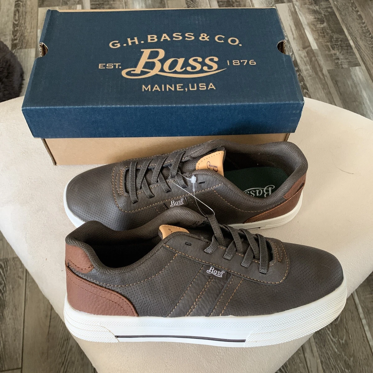 G. H. Bass Co. Brown Tan synthetic leather boys shoe slip on size 3