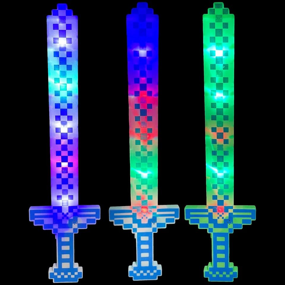 Pixel Diamond Toy Light up Weapon Sword With LED Lights and Sound Set of 3 - Изображение 2 из 4