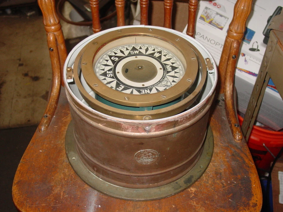 Bússola marítima antiga de latão Binnacle com lâmpadas duplas a óleo - Imagem 3 de 4