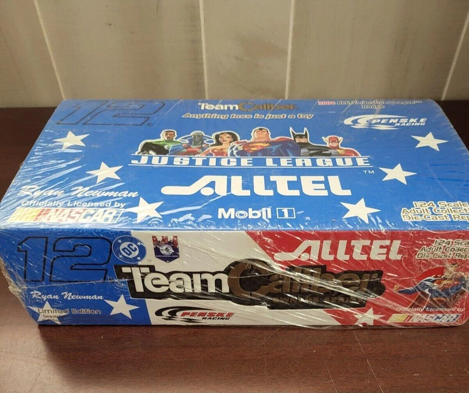 Justice League Ryan Newman #12 2004 1:24 Scale Adult Collectible Die-Cast Replic - Image 3 of 4