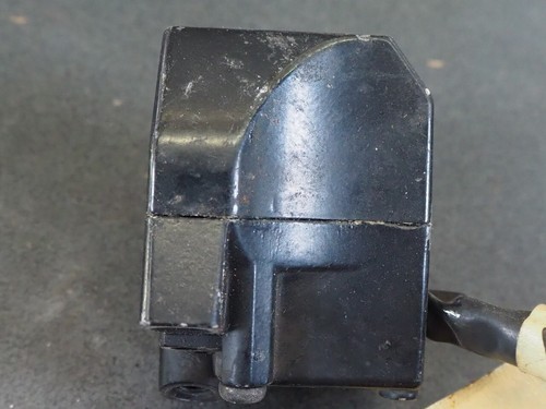 RH HANDLEBAR SWITCH, WINKER YAMAHA V-MAX 1989 2EN-83972-10 14393 - Imagen 4 de 6