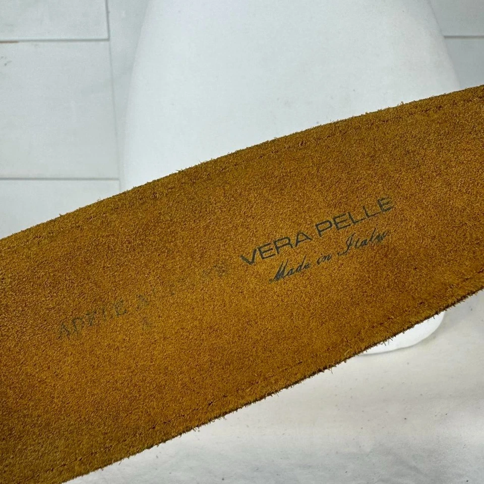 Vintage 90s Vera Pelle wide double wrap soft suede belt in yellow. Self tie bow - Image 4 of 4