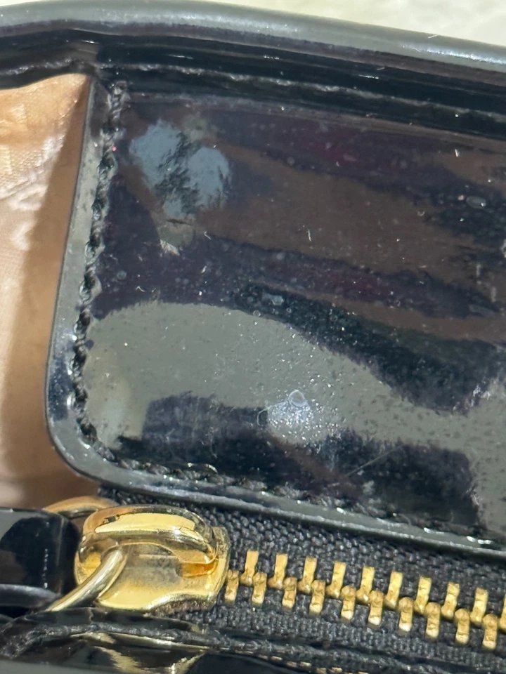 Kate Spade New York 女式黑色漆皮心形中号手提包拉链 — 第 4/4 张图片