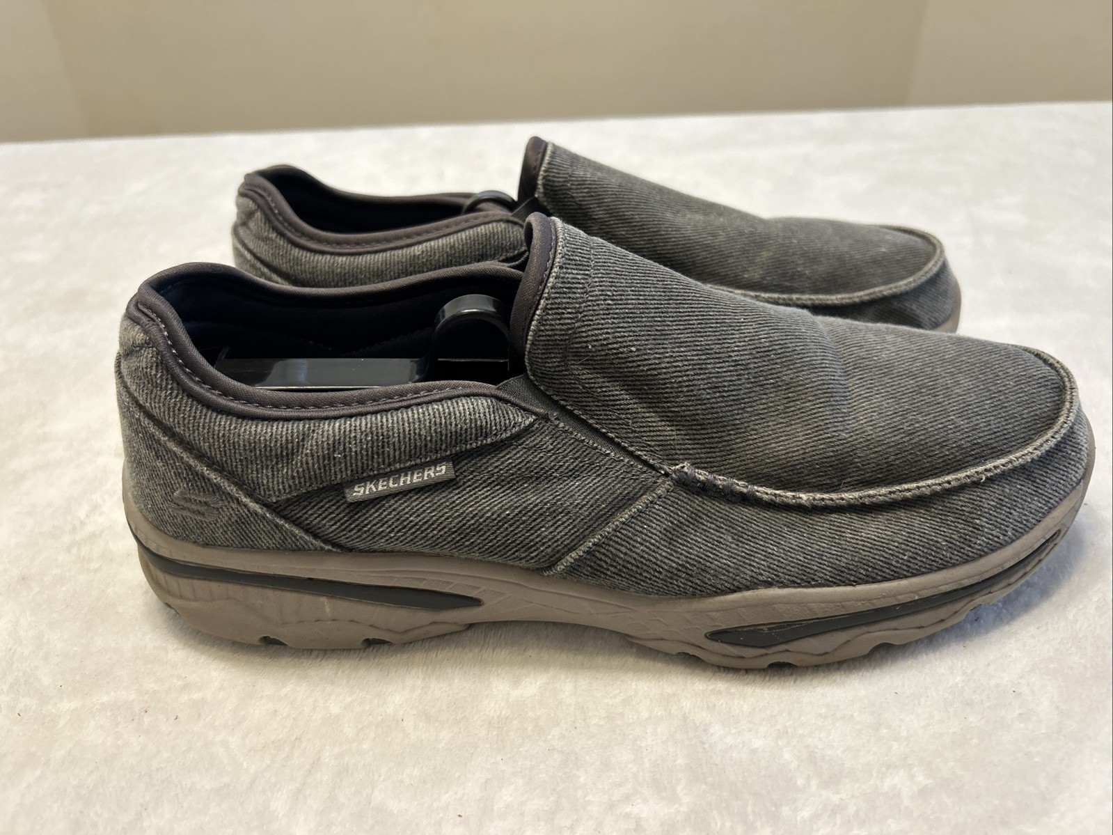 Skechers Men’s Shoes Size 11 Gray Sneakers Memory Foam Air Cooled Slip On