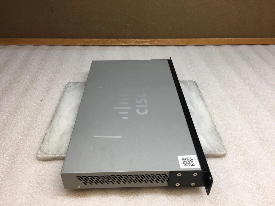 Cisco SF300-24P 24Port 10/100 SRW224G4P-K9 V02 Small Business PoE Managed Switch - Image 4 of 4