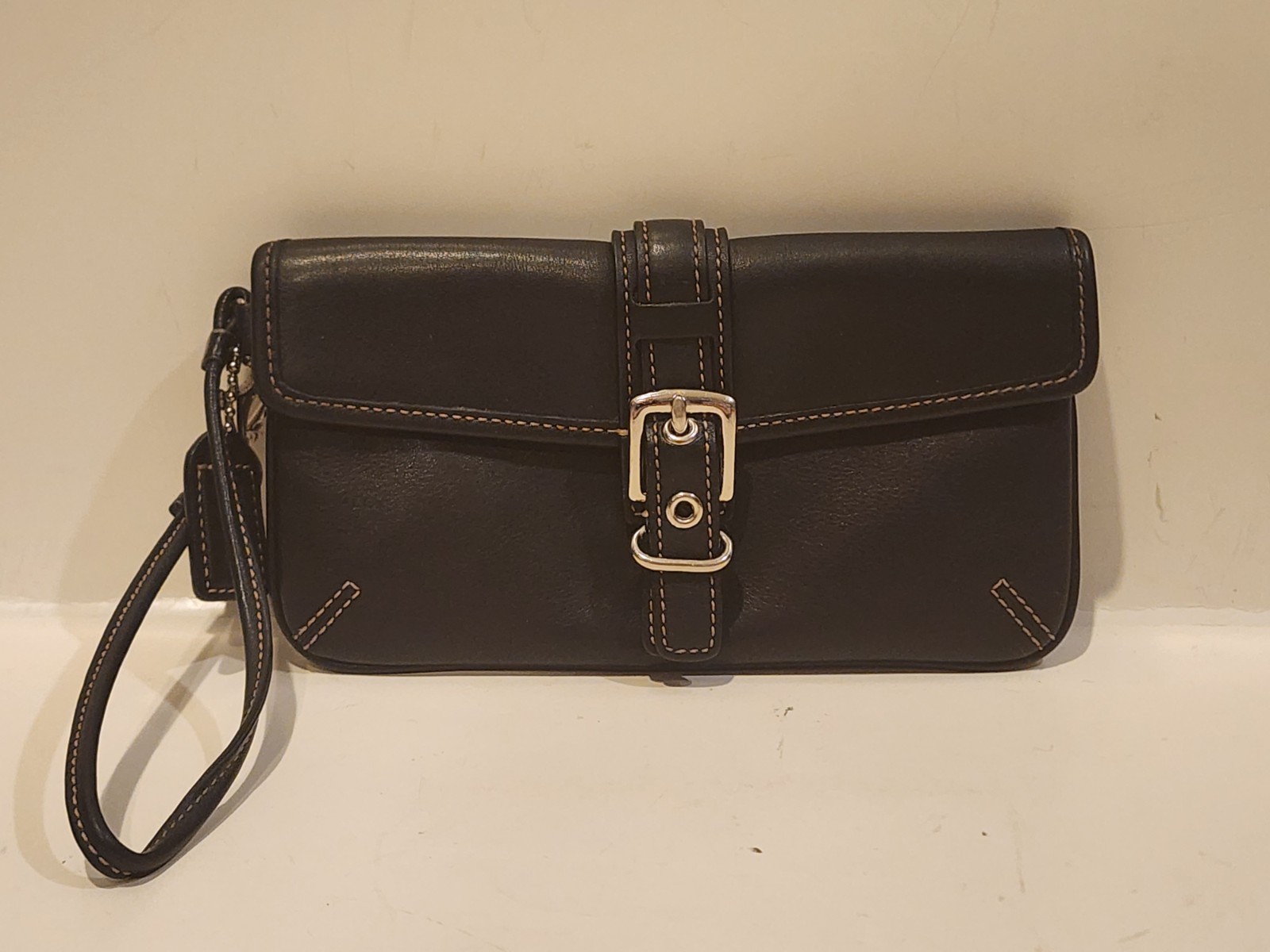 Coach Soho Black Leather Buckle Wristlet Clutch Y2k V… - Gem