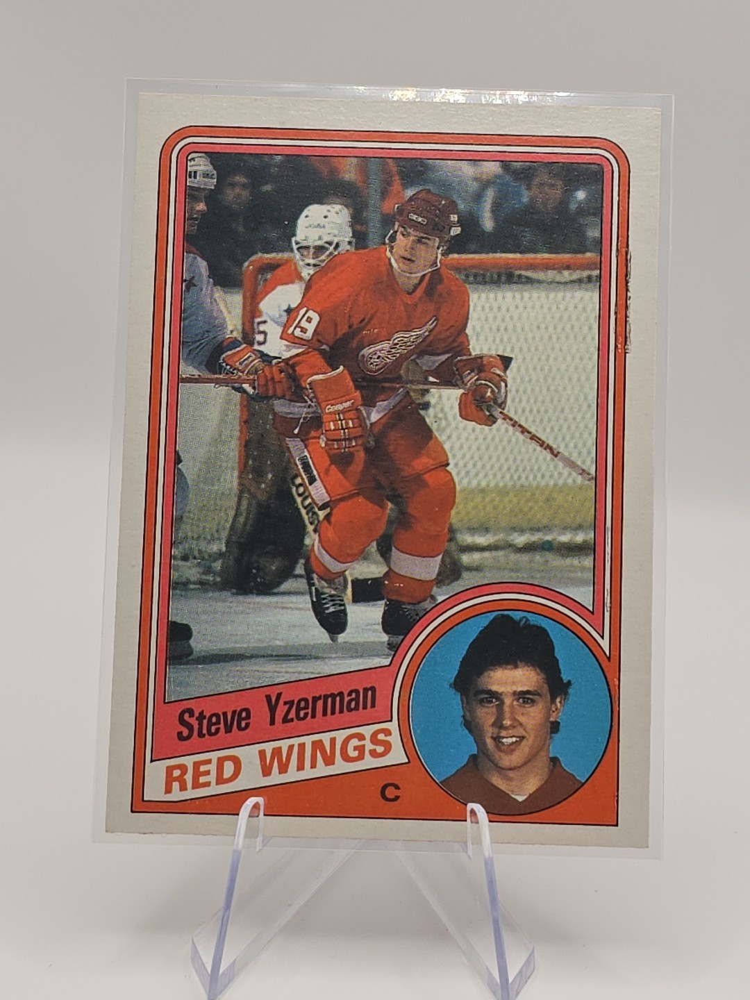 1984-85 Topps - Steve Yzerman #49 (RC)