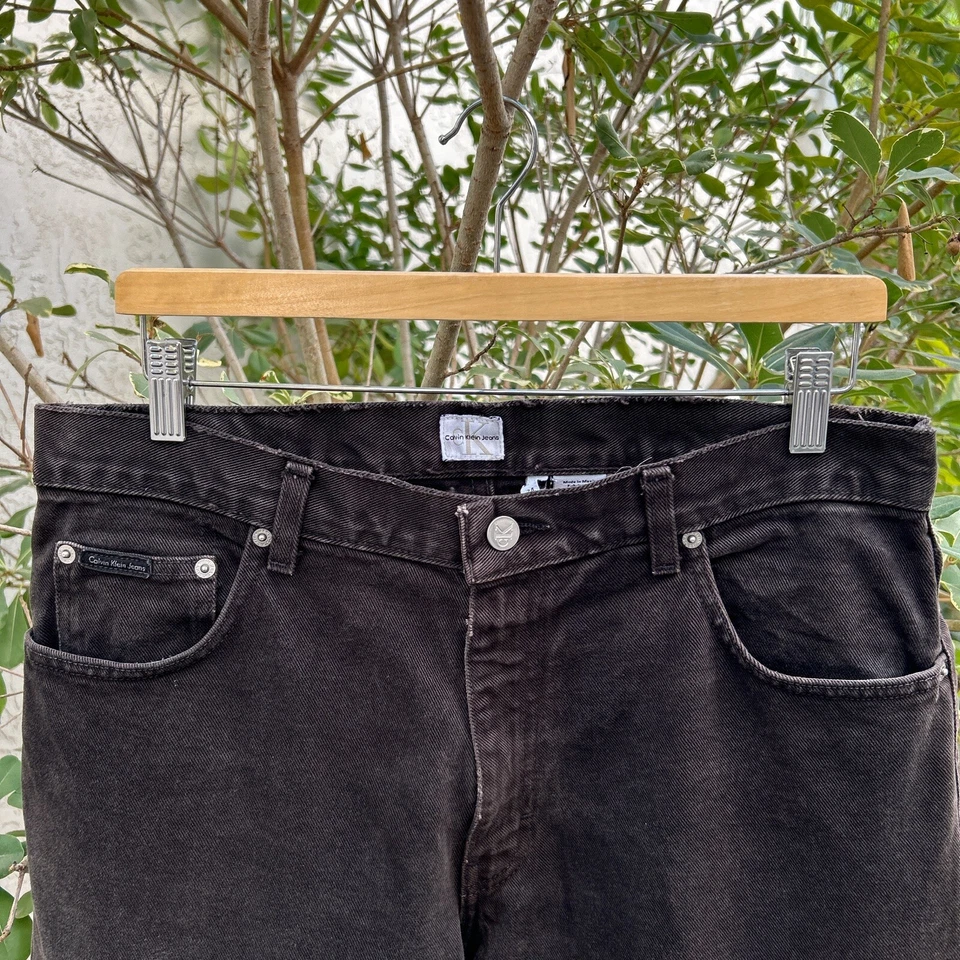 Jeans Calvin Klein 34x34 de mezclilla negros de pierna recta vintage de los años 90 Foto 3 de 4