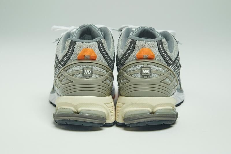 NEW BALANCE x N.HOOLYWOOD x INVINCIBLE M1906RNI US 10 In NEW BALANCE x N.HOOLYWOOD x INVINCIBLE M1906RNI US 10 In