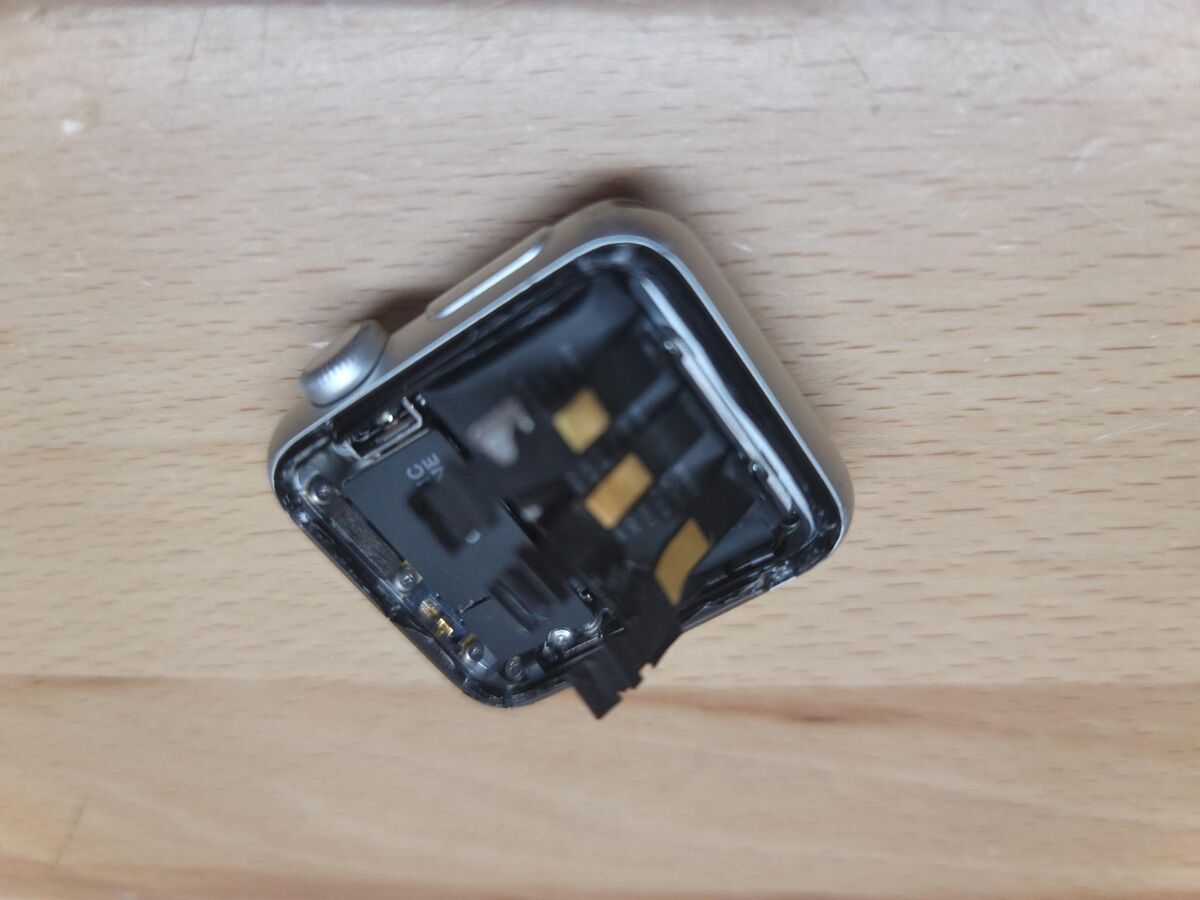 Apple WATCH SPORT SERIES 3 Nike+ 38mm Aluminum Silver Case Apple WATCH SPORT SERIES 3 Nike+ 38mm Aluminum Silver Case