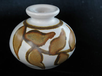 Signed Paskal Art Pottery Vase Cream W/Brown Abstract Wheat Design 3'' Tall XLNT