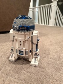 LEGO Star Wars: R2-D2 (10225) 