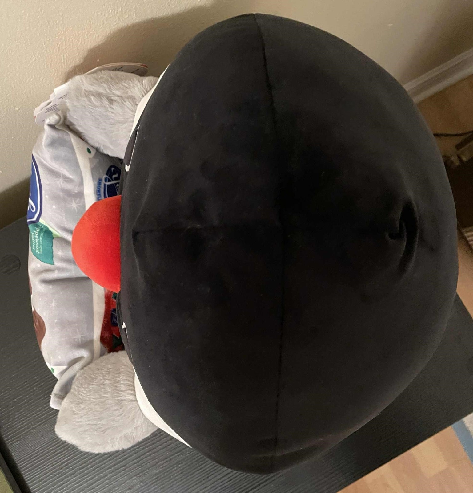 Zuru Snackles "York Penguin" Dennis 14” Plush York Peppermint Patties NEW w/ Tag