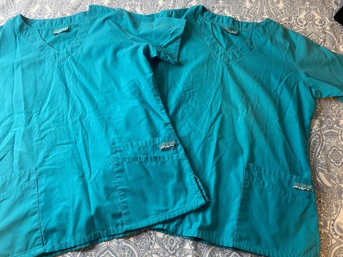 Butterweiche Peelings von UA Medium V-Ausschnitt mit 4 Taschen türkis 2er Set - guter Zustand - Bild 18 von 18