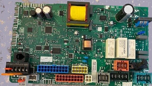 Circuit imprimé Saunier Duval 0020255376 de régulation thermique haute précision