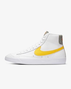 nike blazer total white