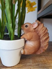 Squirrel Pot Pal Hanger, Large Overhanging Squirrel Garden Ornament Decoration