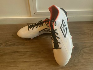 Umbro Velocita 2 PRO HG Botas De Fútbol-Botines De Fútbol EU 44.5 EE. UU.  10.5 Reino Unido 9.5 | eBay
