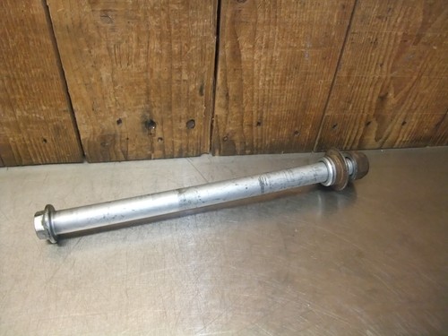 Honda NT650 VY 2000 Hinterradspindel sehr guter Zustand #253