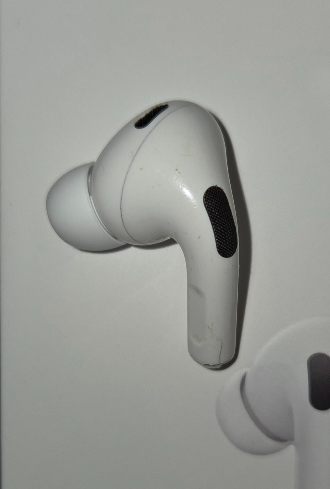 Airpods Pro 2ND Gen Model A2700 (Only Left & Charging Case)