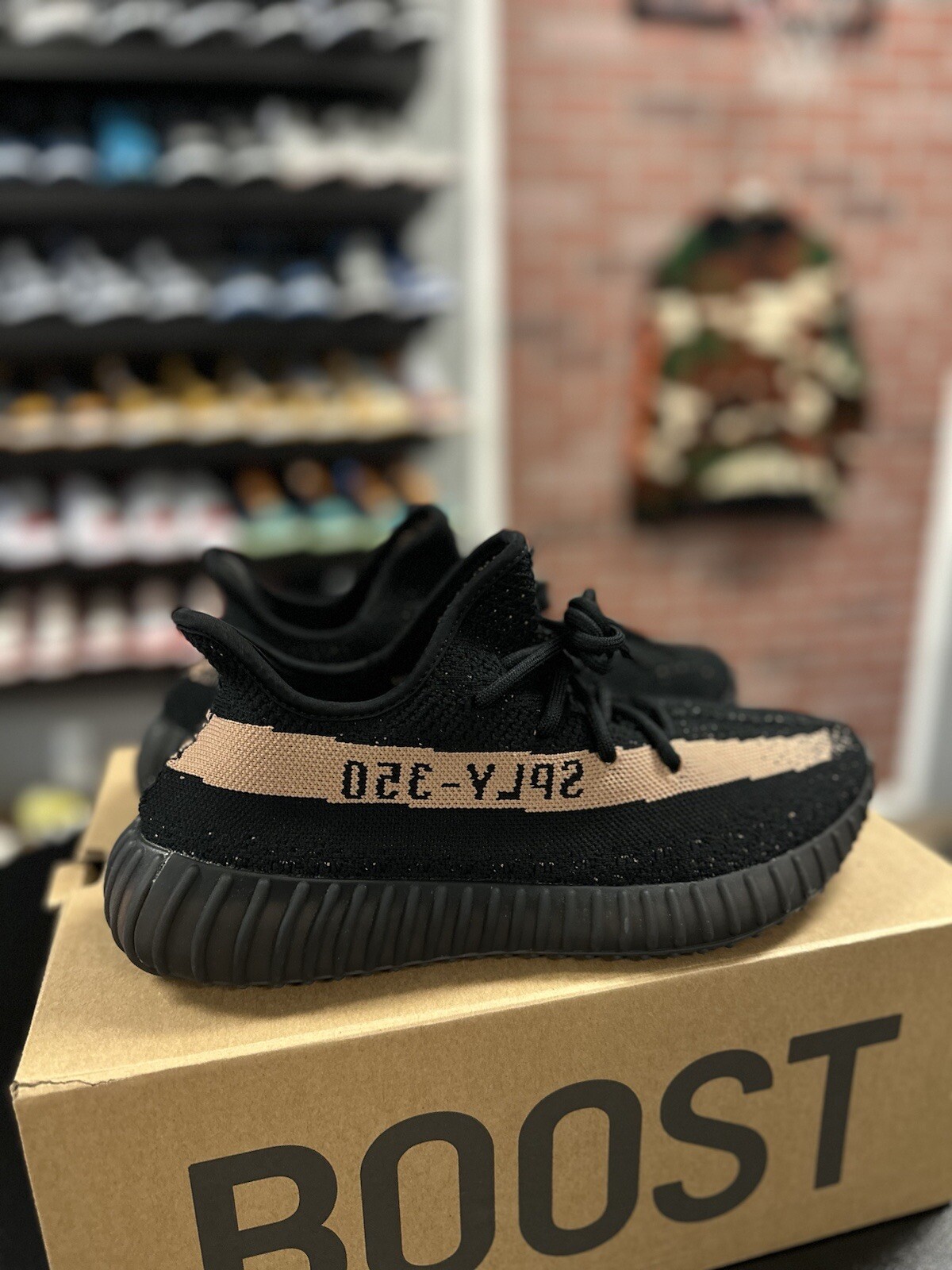 Size 9 - adidas Yeezy Boost 350 V2 Copper Original BY1605 100percent Authentic VNDS image 3