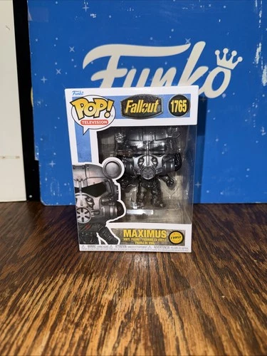Funko Pop! Television Fallout #1765 Maximus ( Chase )  Free Protector