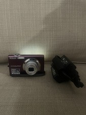 Nikon Coolpix S3000 Purple Camera with Battery  Charger