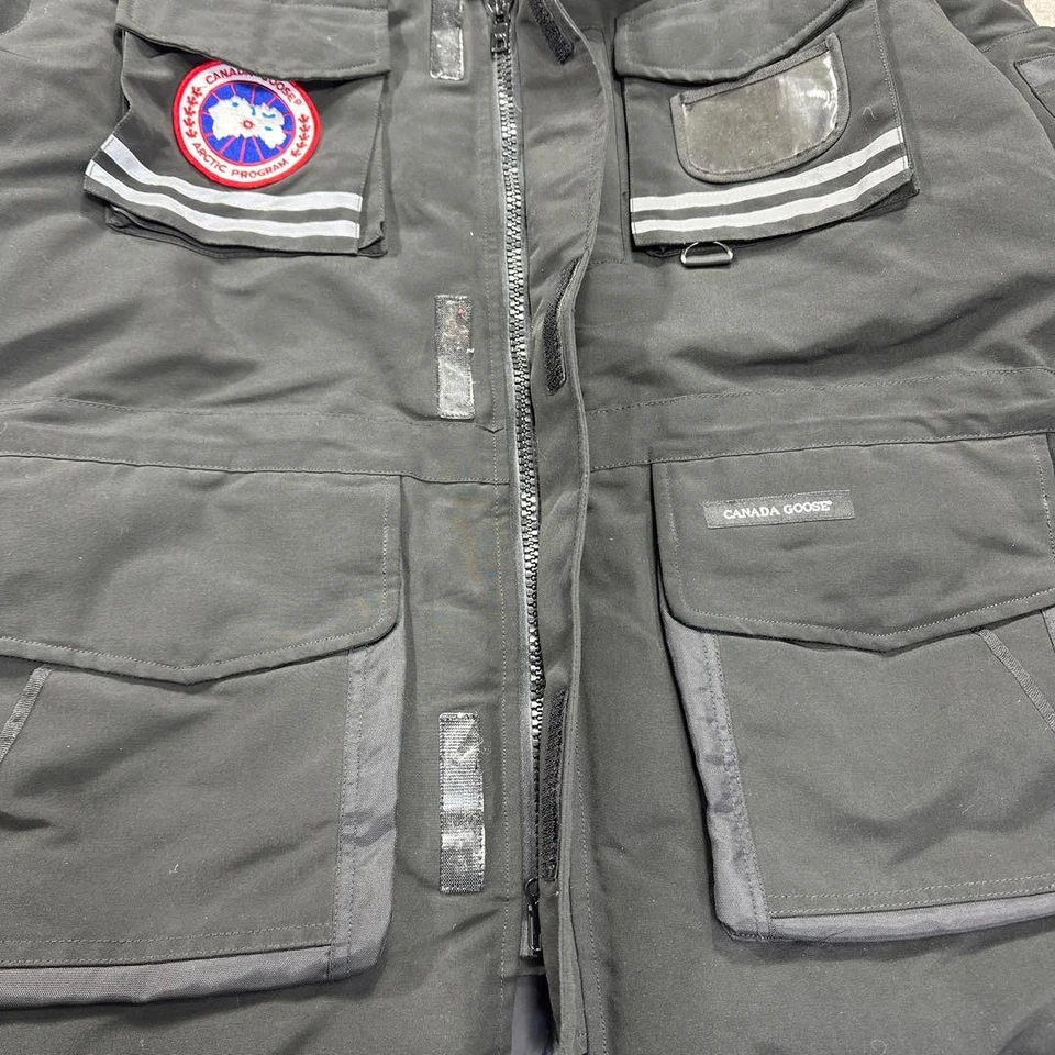 CANADA GOOSE Snow Mantra Parka XL Black Fur Hood Rare Japan F/S - Image 3 of 4