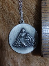 Colgante/medallón de plata esterlina Rudyard Kipling madre o mina Wittnauer como nuevo