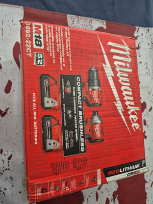 Milwaukee 3692-22CT M18 18V Brushless Compact Drill/Impact Kit w/Batteries & Bag