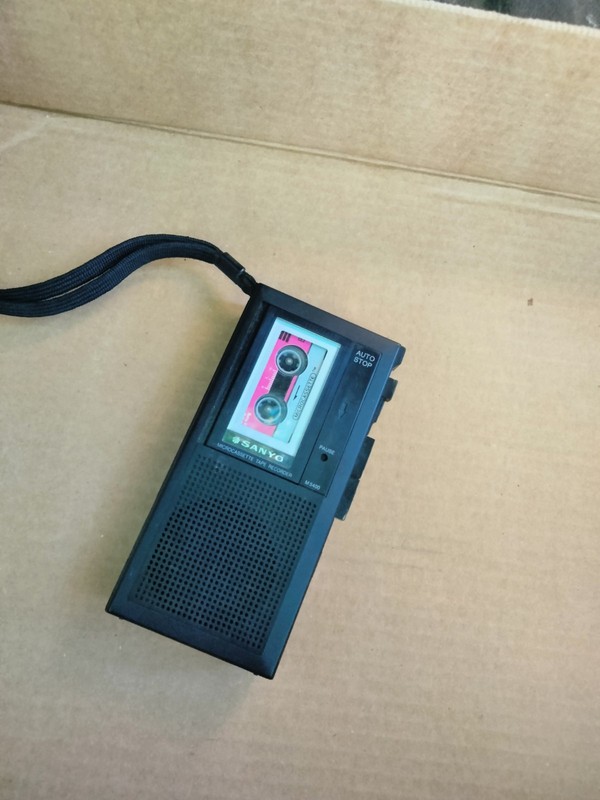 SANYO M5480 Handheld Microcassette Voice Recorder Auto Stop Quick Erase