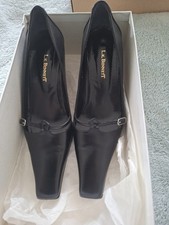 Black L.K. Bennett Kitten Heel Court Shoes with Small Buckle Detail - Size 37.5