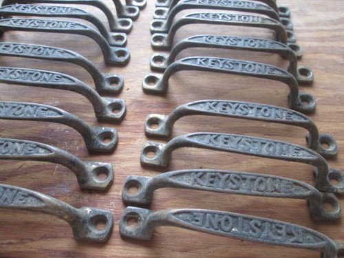 Vintage Brass Keystone Printing Drawer Pull Hardware Printer Cabinet by EACH - Picture 4 of 4