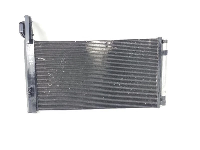 Condensador de aire acondicionado GT 2,0 L Turbo AWD 70816661 OEM 2014 2015 2016 BMW 328I GT Foto 2 de 4