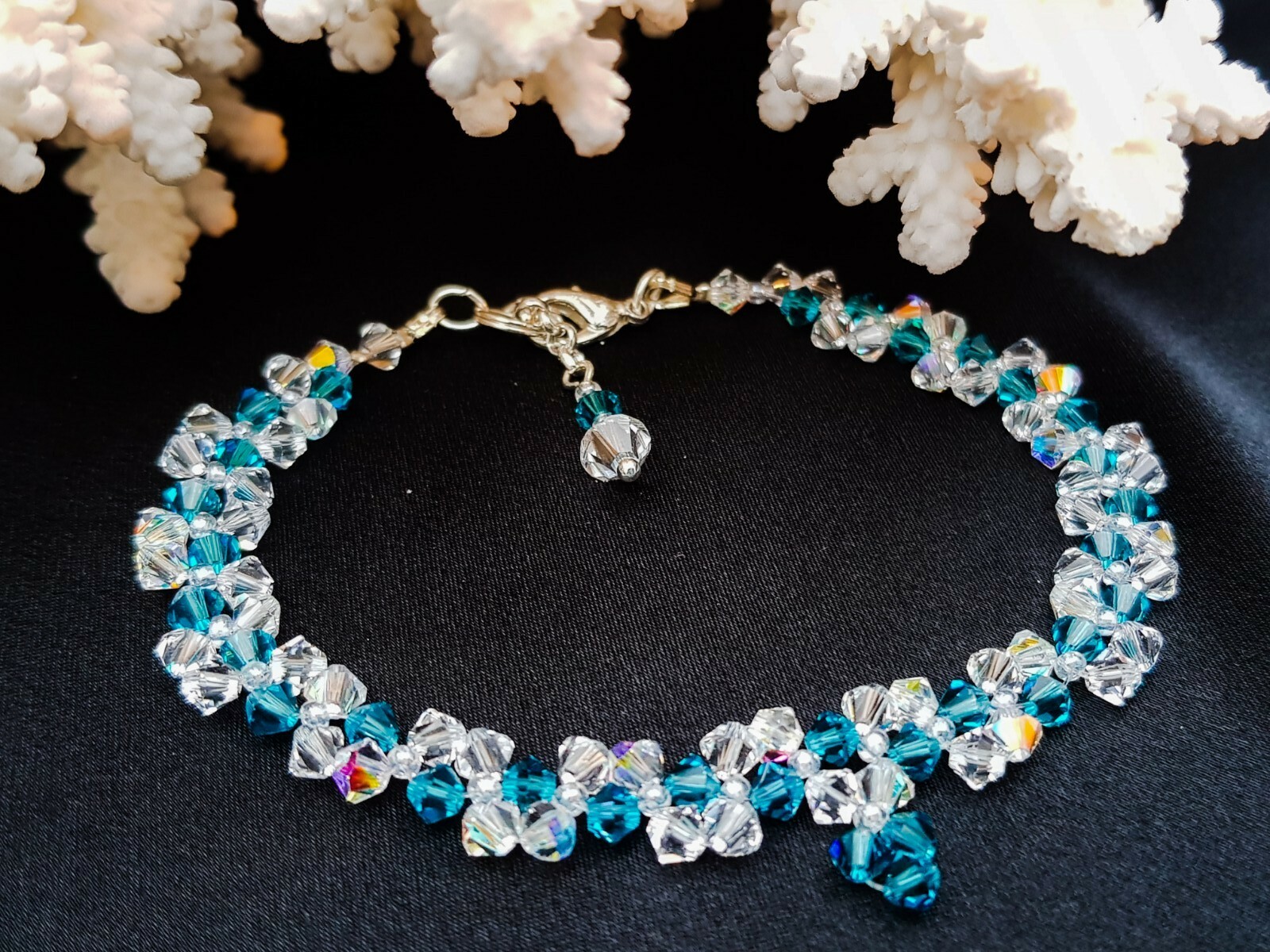 Swarovski crystal wedding Christmas bracelet sparkling elegant-image
