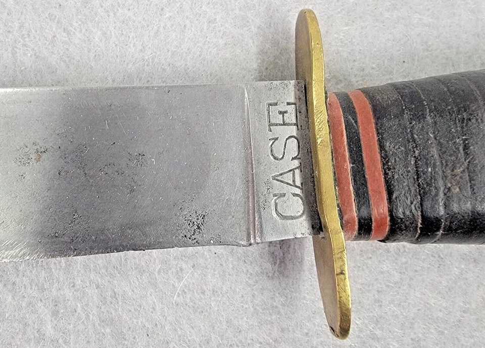 Vintage CASE Bowie Hunting Military Knife Hard to Find - Image 3 of 4