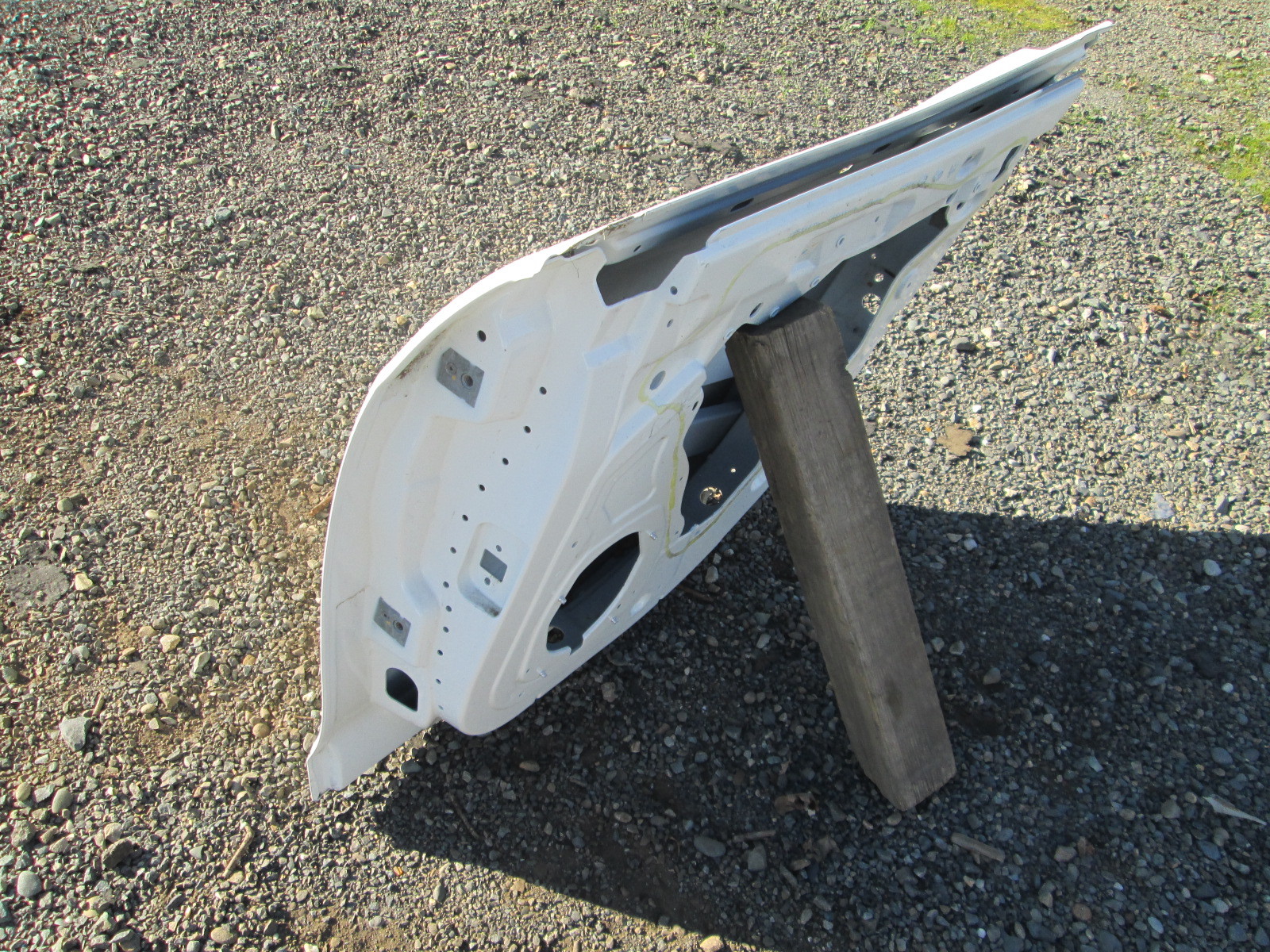 Maserati Ghibli 2014+ - RH Rear Door Shell  - # 673008061