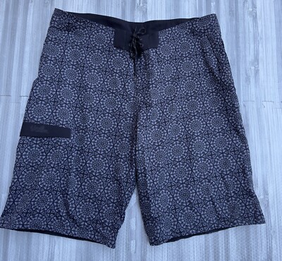 NEW UV Skinz Shorts Mens 40 Black Gray AOP Board Shorts Swim UPF 50  Geometric