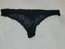 NWT VICTORIA'S SECRET M BLACK SCALLOP FLORAL LACE MESH RARE Thong PANTIES