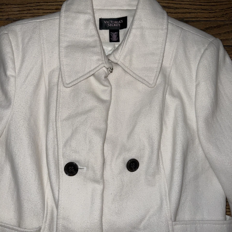 Victoria Secret.  Linda chaqueta abrigo mujer guisante talla mediana blanca lana abotonada Foto 3 de 4