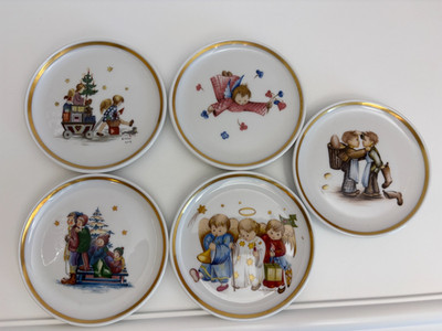 Five Berta Hummel Museum Christmas Mini Plates Lot 4'' Schmid Germany 70's & 80's