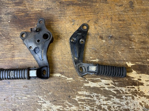 1975 75 Yamaha RD350 RD250 Rear Left & Right Passenger Foot Peg Mount